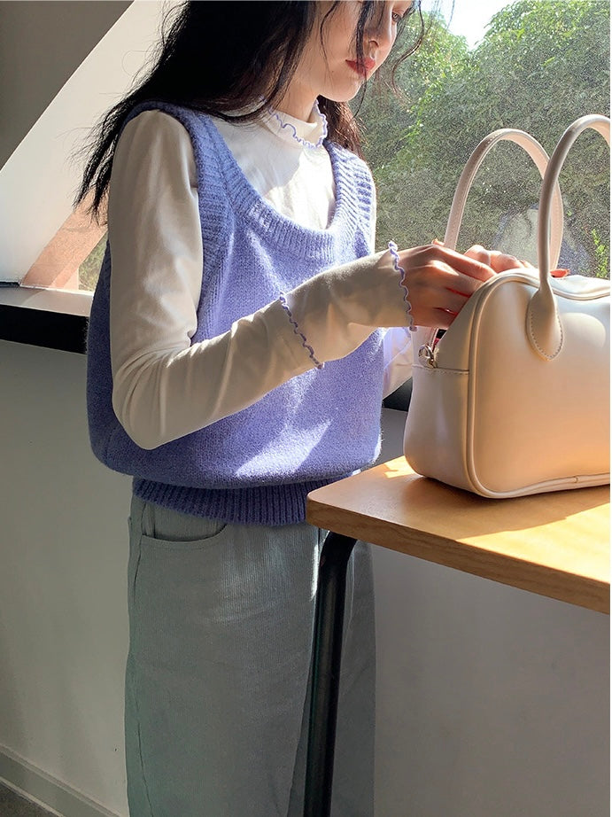 白色miu系手提包White Handbag with Shoulder Strap