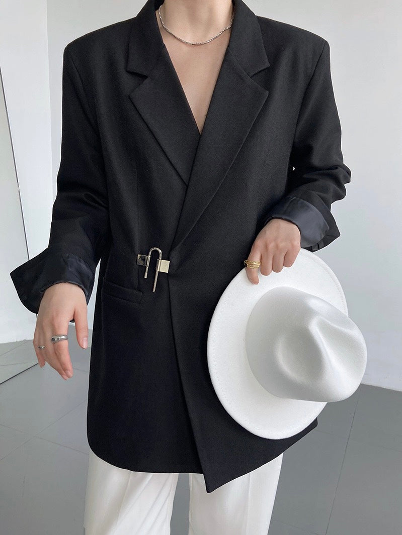 即将售罄/酷飒黑色锁头西服Black Blazer with Padlock