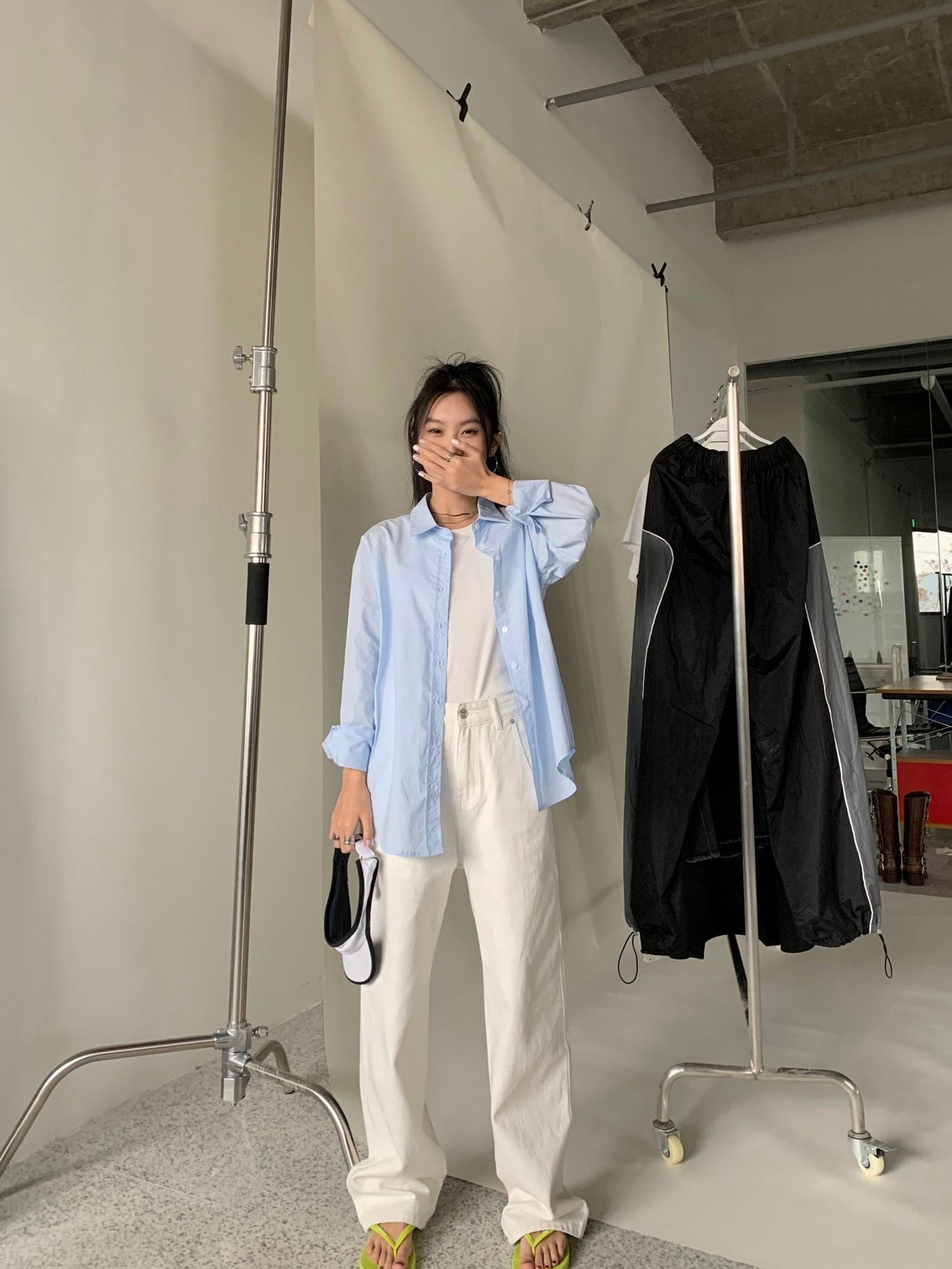 白色高腰牛仔裤White Straigh Cut Jean
