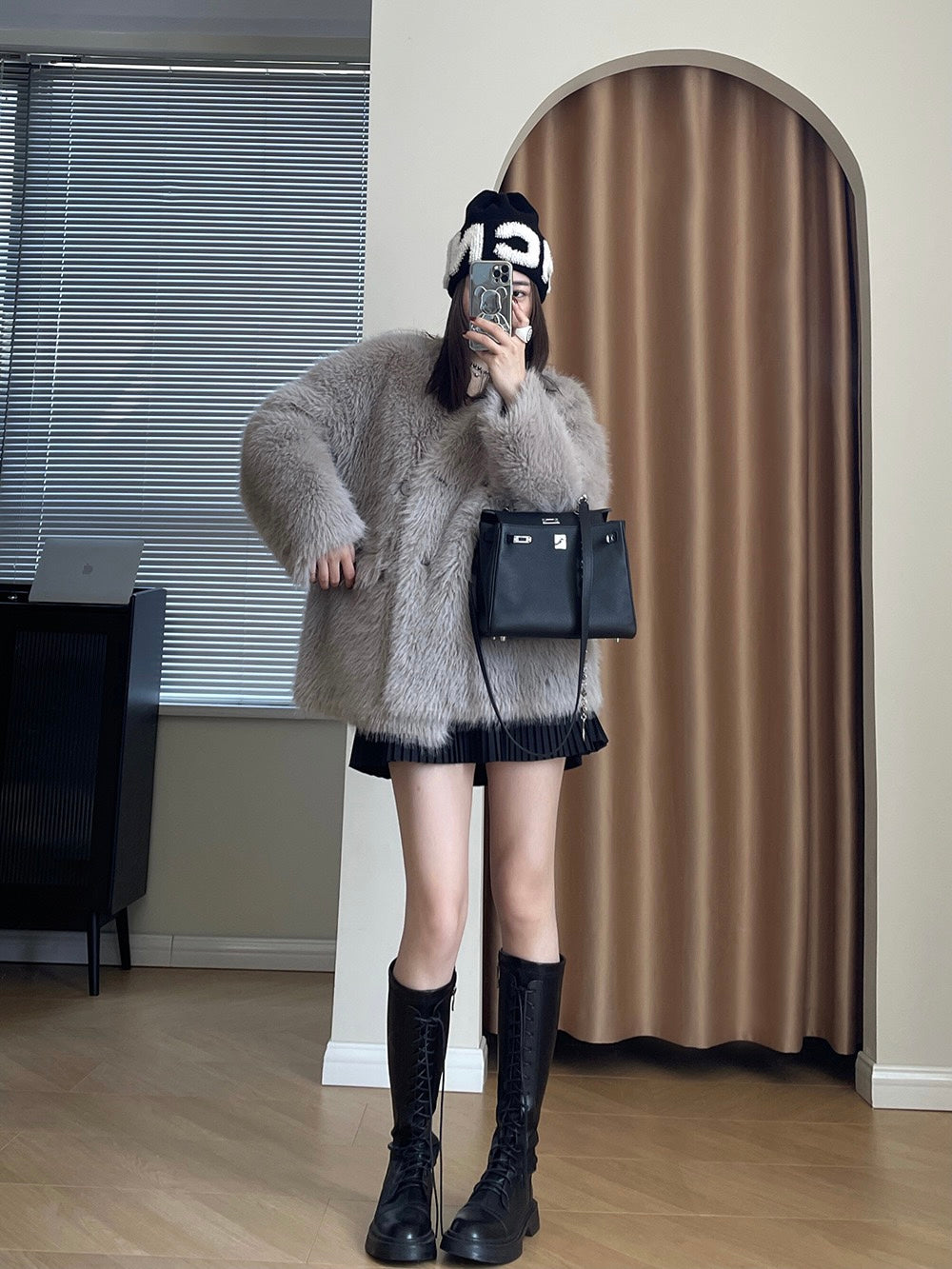 时髦精V领皮草Faux Fur Coat