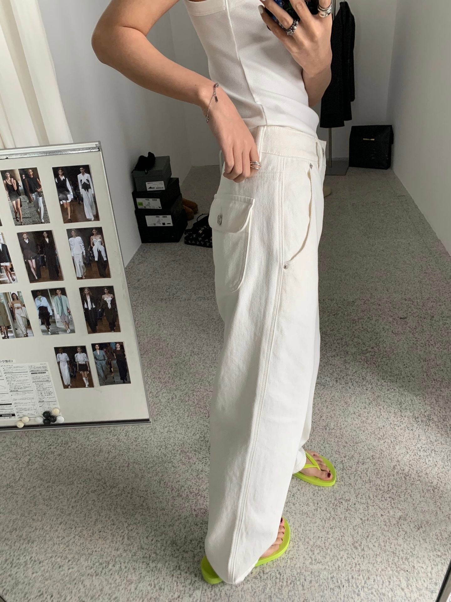 白色高腰牛仔裤White Straigh Cut Jean