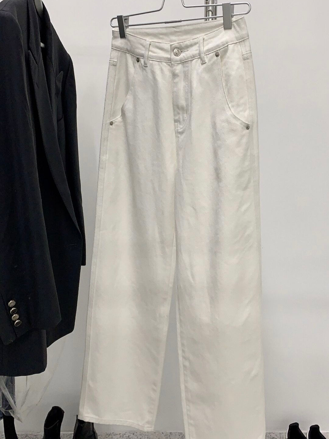 白色高腰牛仔裤White Straigh Cut Jean
