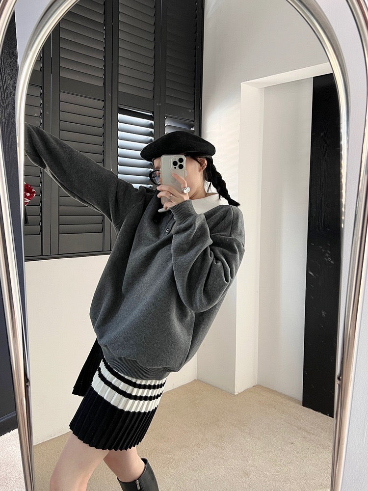 灰色学院风加绒卫衣Grey Collared Sweater with Fleece