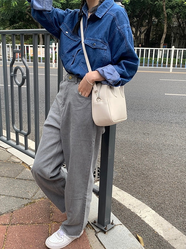 白色miu系手提包White Handbag with Shoulder Strap