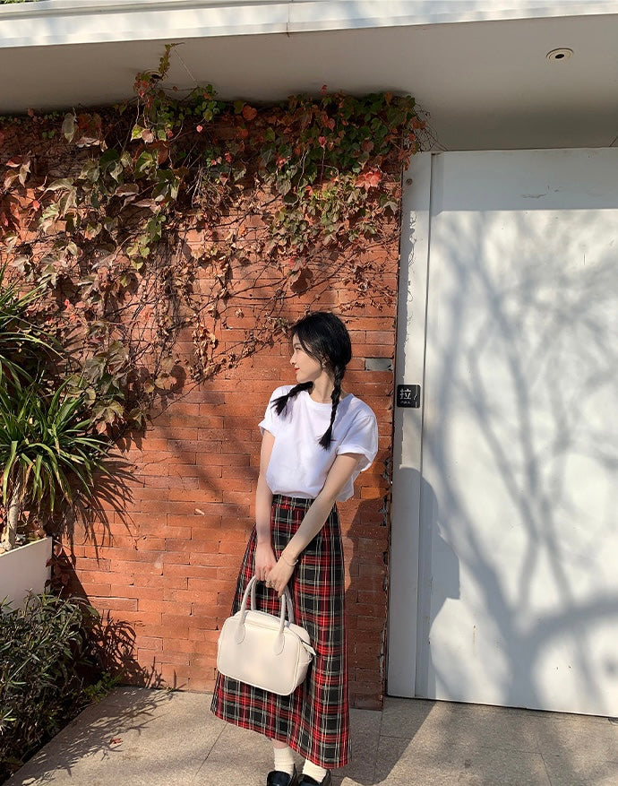 白色miu系手提包White Handbag with Shoulder Strap
