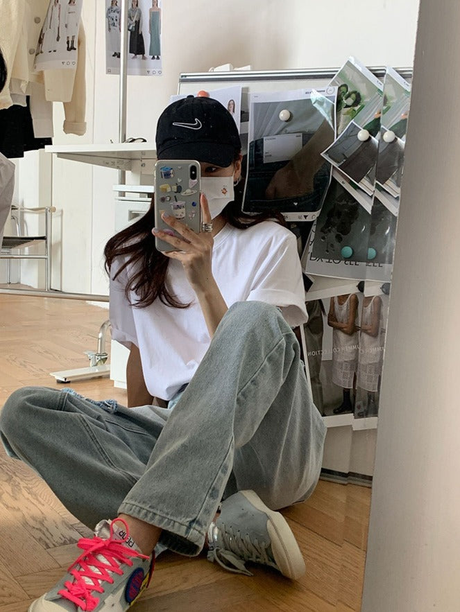 浅蓝色高腰破洞牛仔裤Ripped Straight Cut Jean