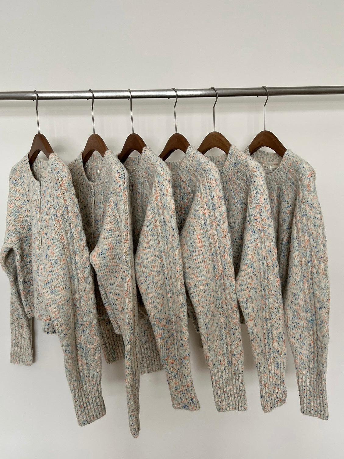 韩系杂色毛衣开衫Multicolour Knit Cardigan