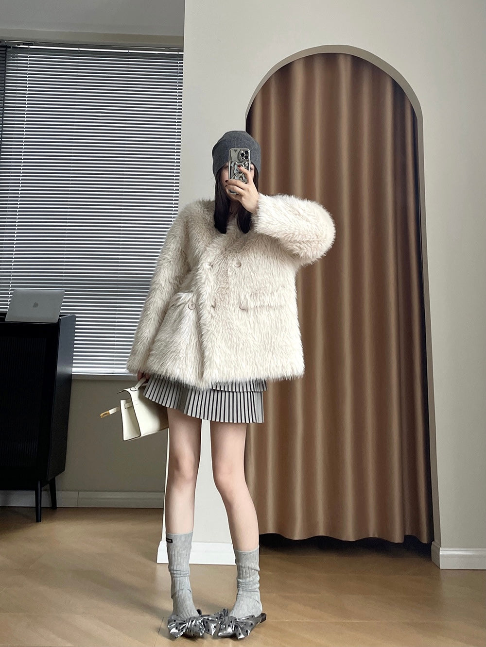 时髦精V领皮草Faux Fur Coat