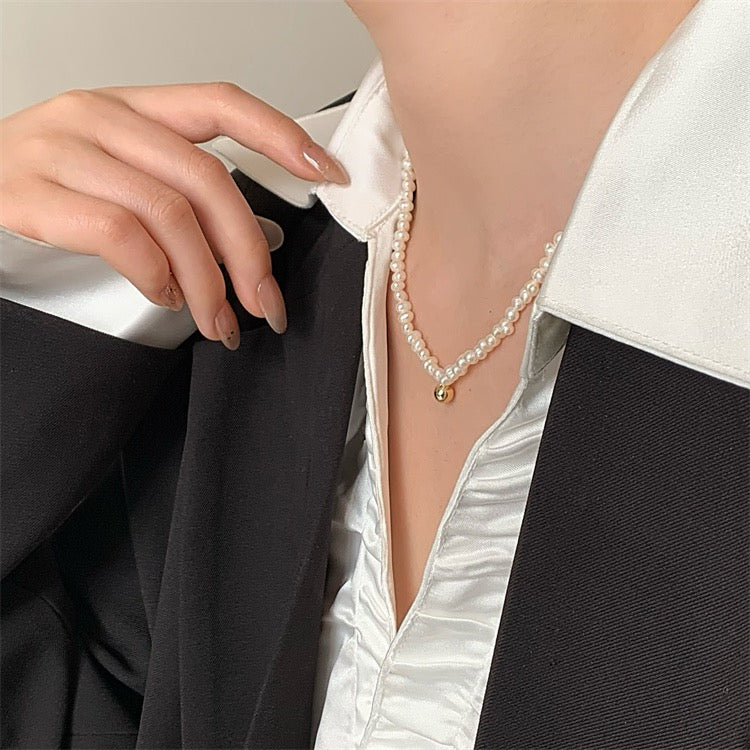 Pearl Necklace with a Gold Clasp