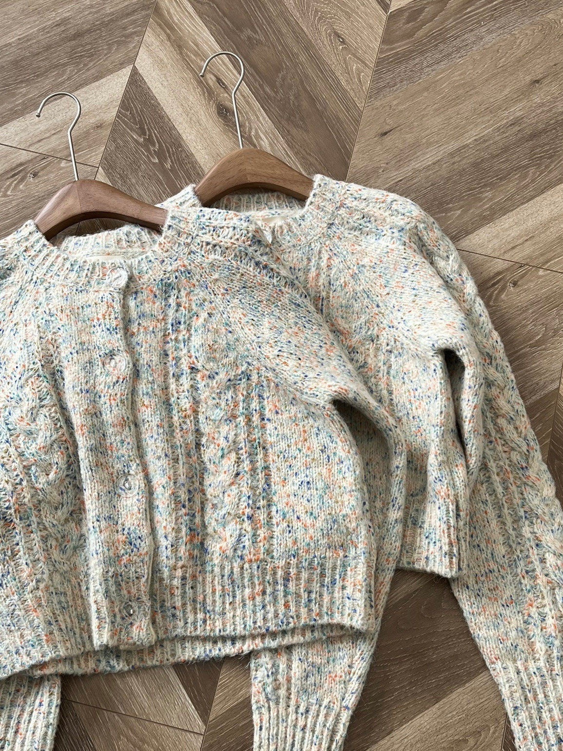 韩系杂色毛衣开衫Multicolour Knit Cardigan