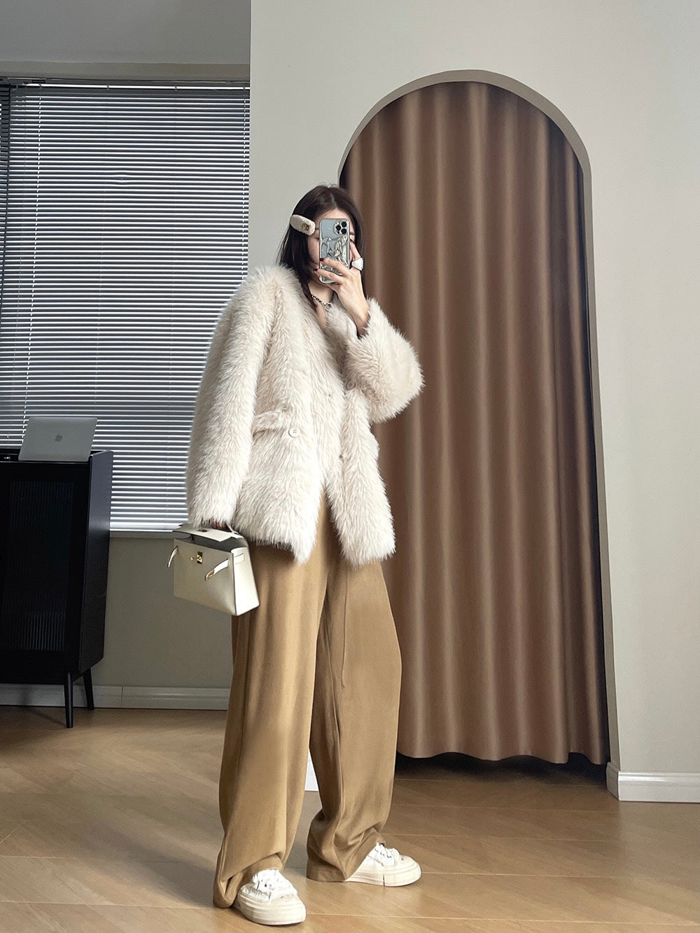 时髦精V领皮草Faux Fur Coat