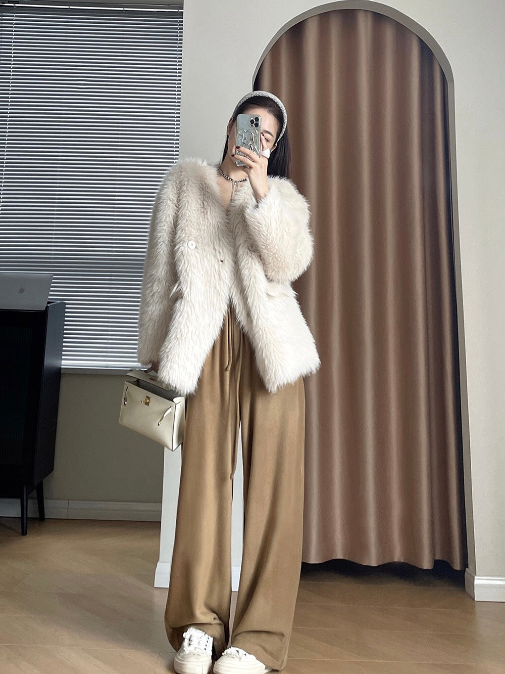 时髦精V领皮草Faux Fur Coat