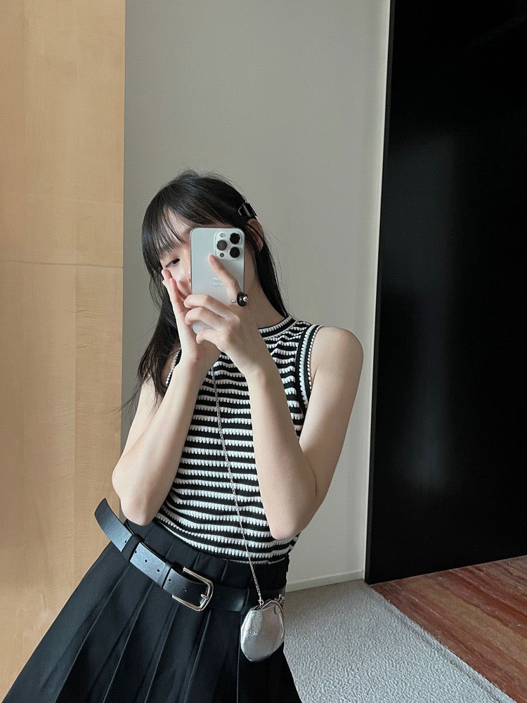 极简黑白条纹背心Sleeveless Knit Vest