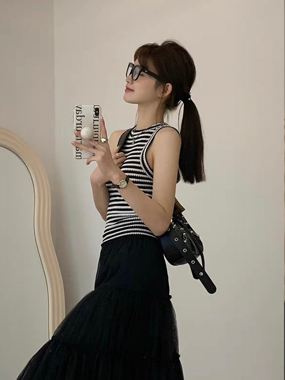 极简黑白条纹背心Sleeveless Knit Vest