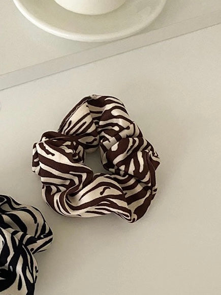 斑马纹发圈Zebra Hair Scrunchie