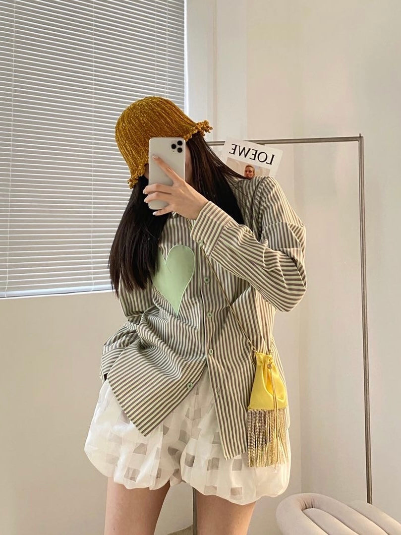 爱心竖条纹拼色衬衫Stripped Heart Embroidery Shirt