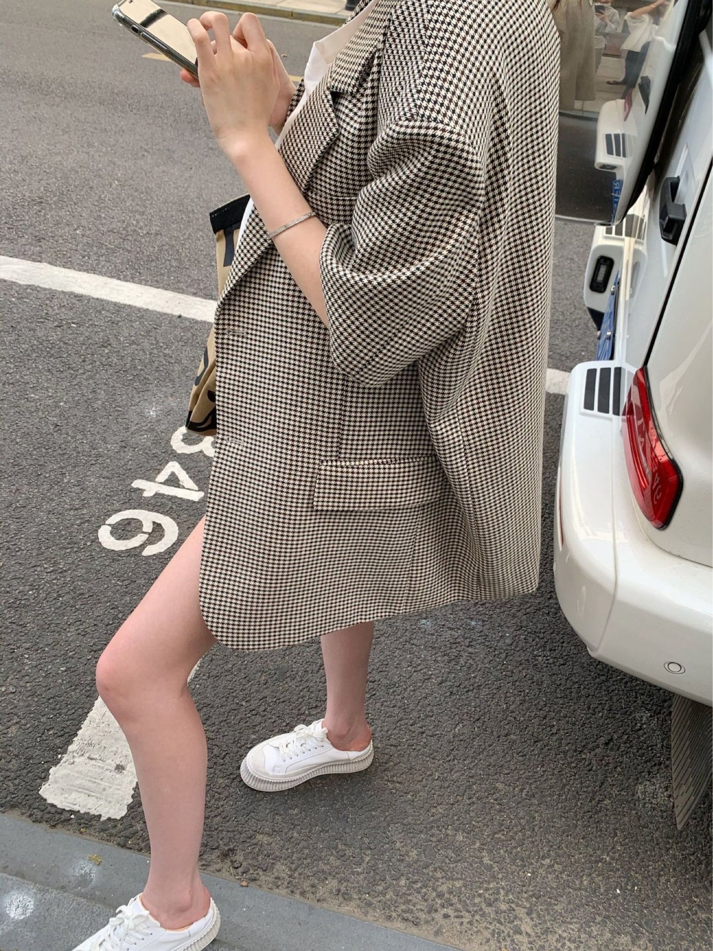 韩系垫肩短款西装外套Oversized Shoulder-padded Short Sleeve Blazer