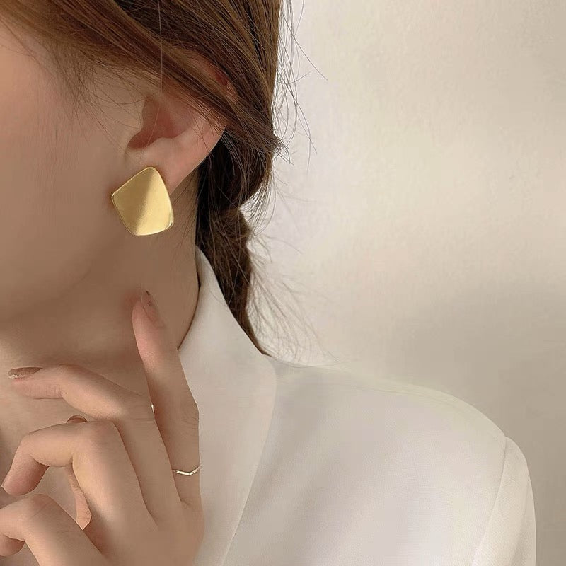 不规则方形耳钉Irregular Shape Stud Earrings