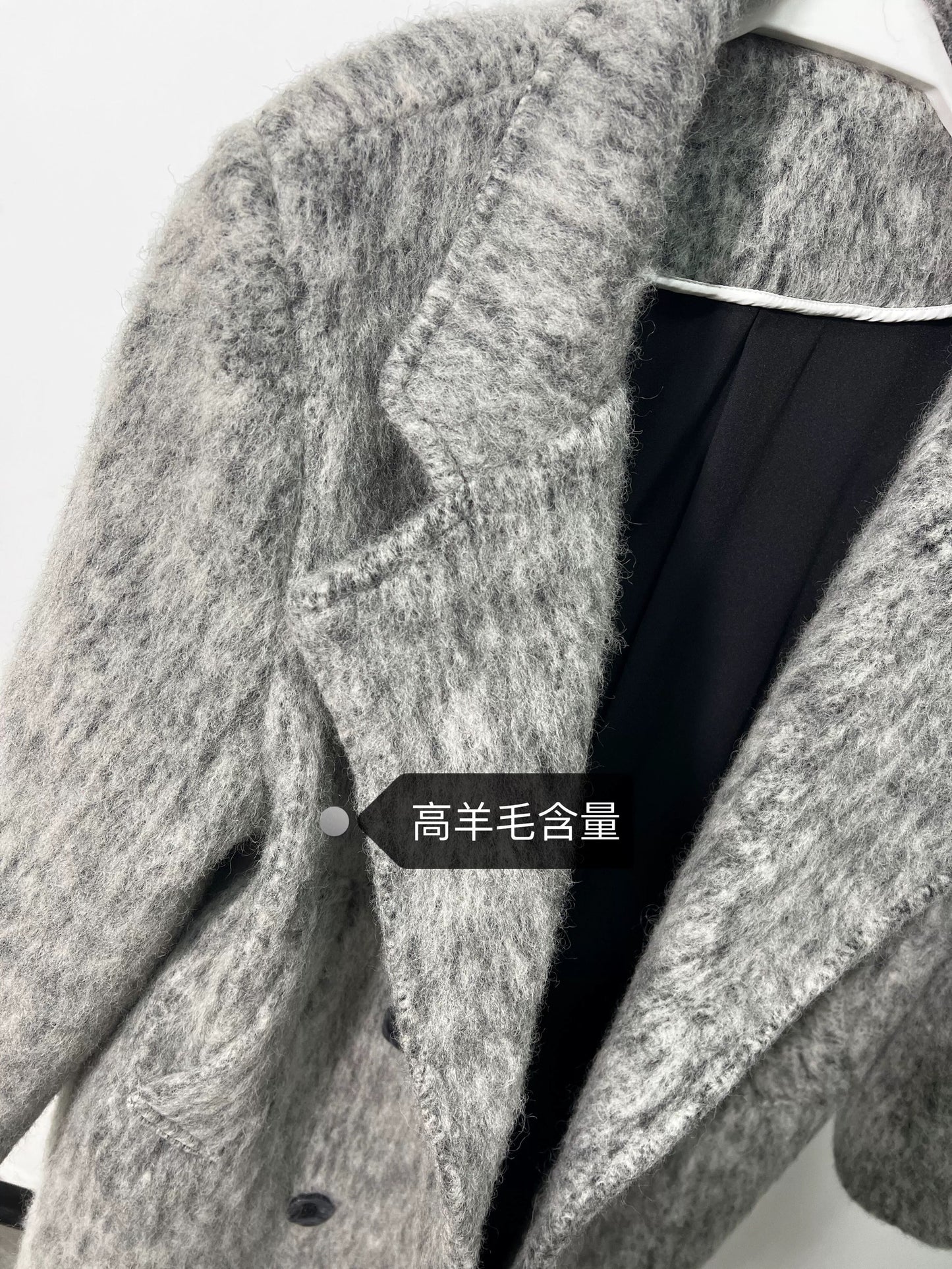 灰色马海毛大衣Light Grey Fur Coat