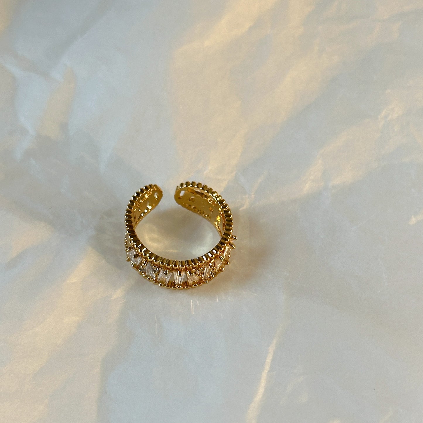 精致满钻小花戒指Gold-Plated Ring with Diamonds