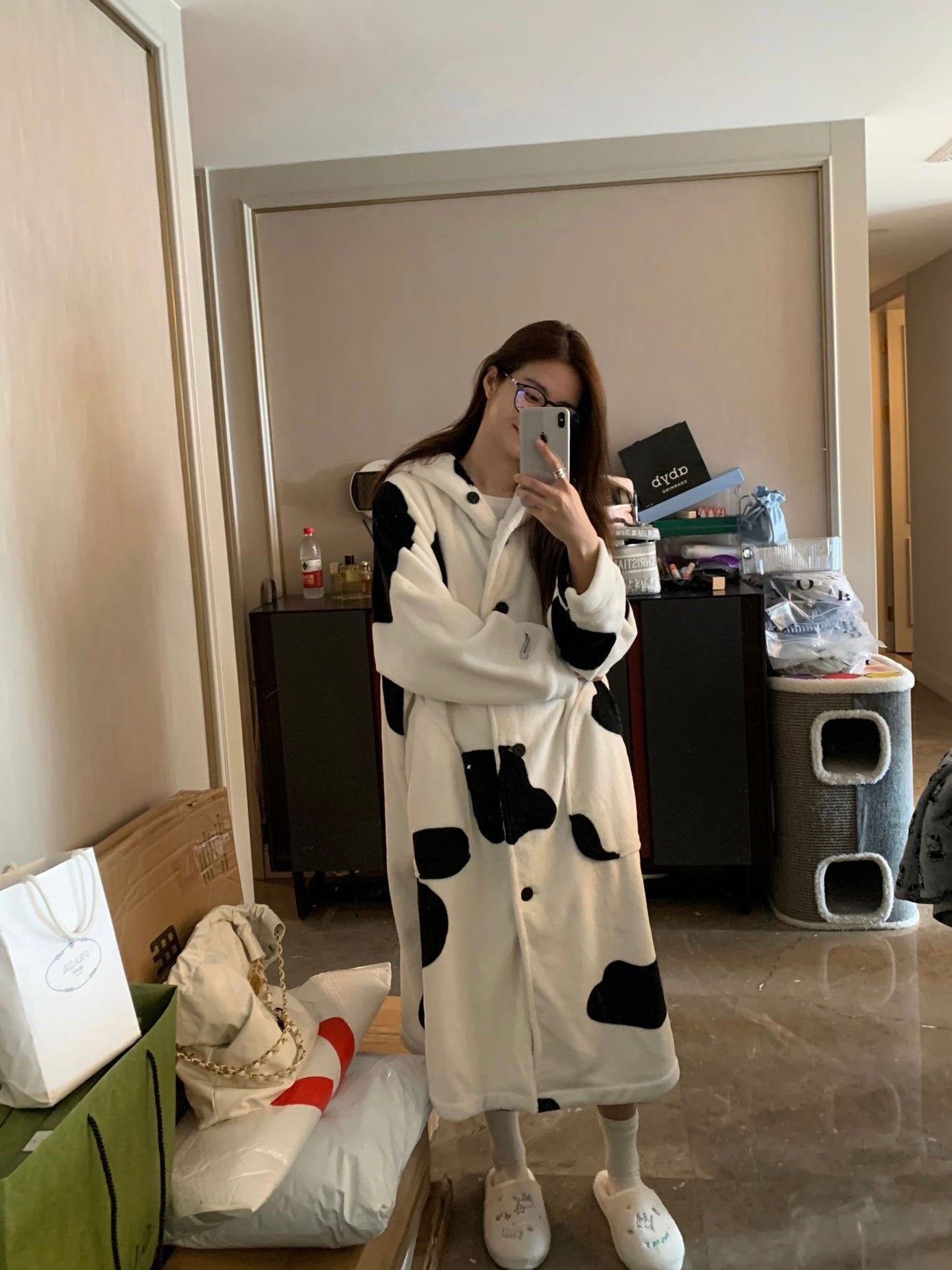 珊瑚绒黑白熊猫睡袍 Black and White Fleece Pyjama