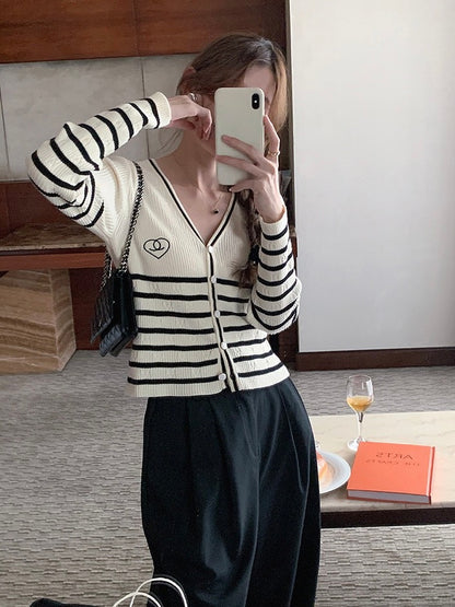 小香条纹开衫V Neck Stripe Button Cardigan