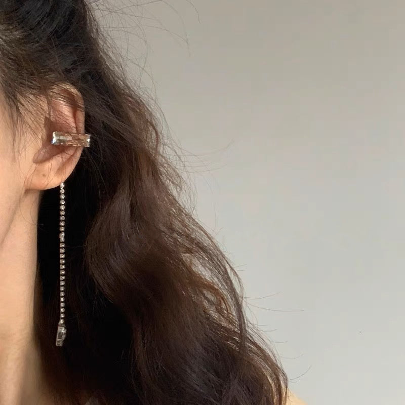 1 Peice Silver Chain Ear Cuff