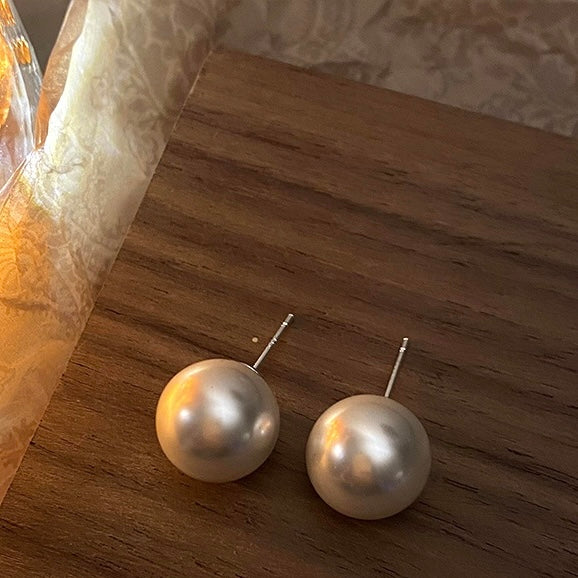 多尺寸珍珠耳钉Pearl Stud Earrings