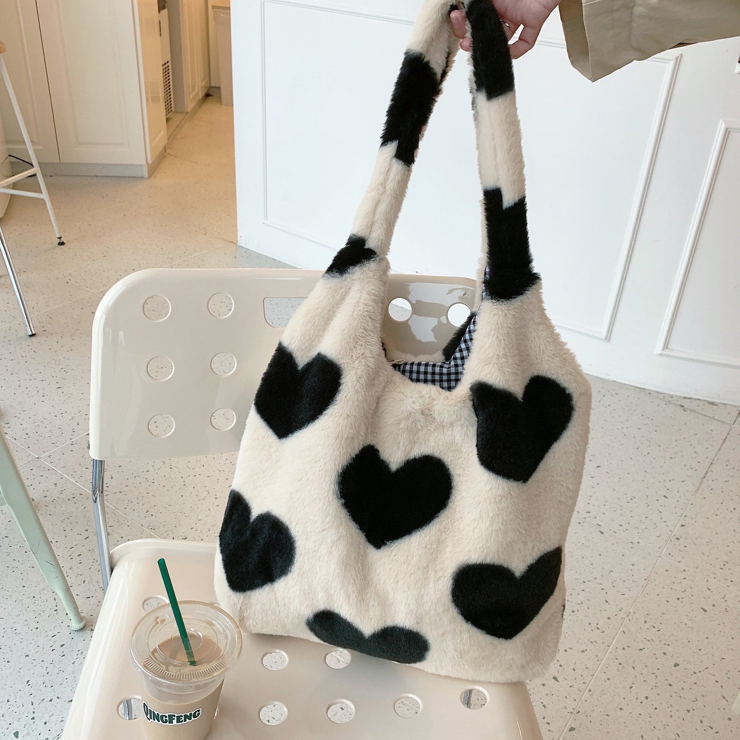 Heart Shape Fleece Shoulder Bag