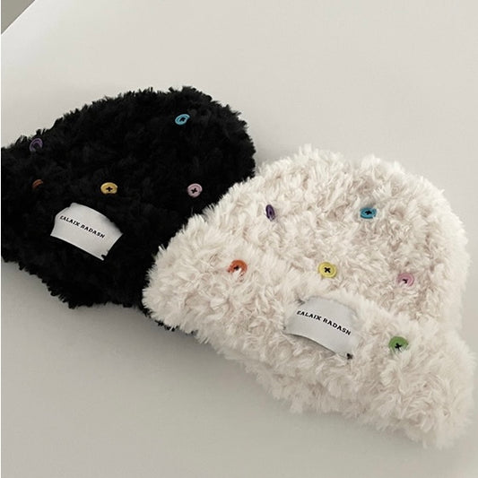 显脸小纽扣毛线帽Fur Beanie with Buttons