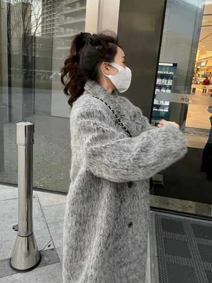 灰色马海毛大衣Light Grey Fur Coat