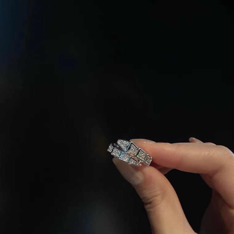 银色宽版蛇形戒指Silver Plated Diamond Snake Ring