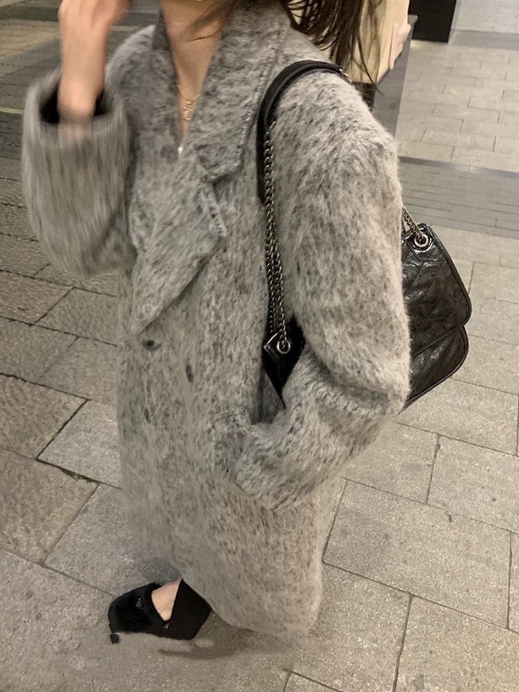 灰色马海毛大衣Light Grey Fur Coat