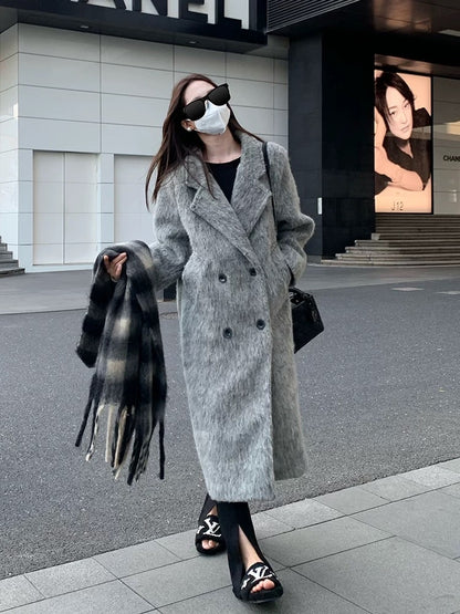 灰色马海毛大衣Light Grey Fur Coat