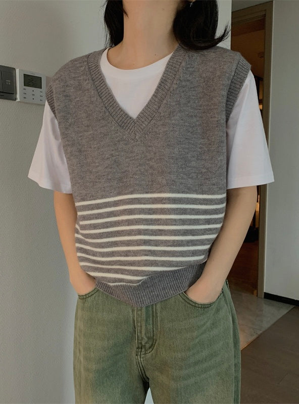 灰色条纹慵懒V领马甲Grey Striped Slouchy V-Neck Vest