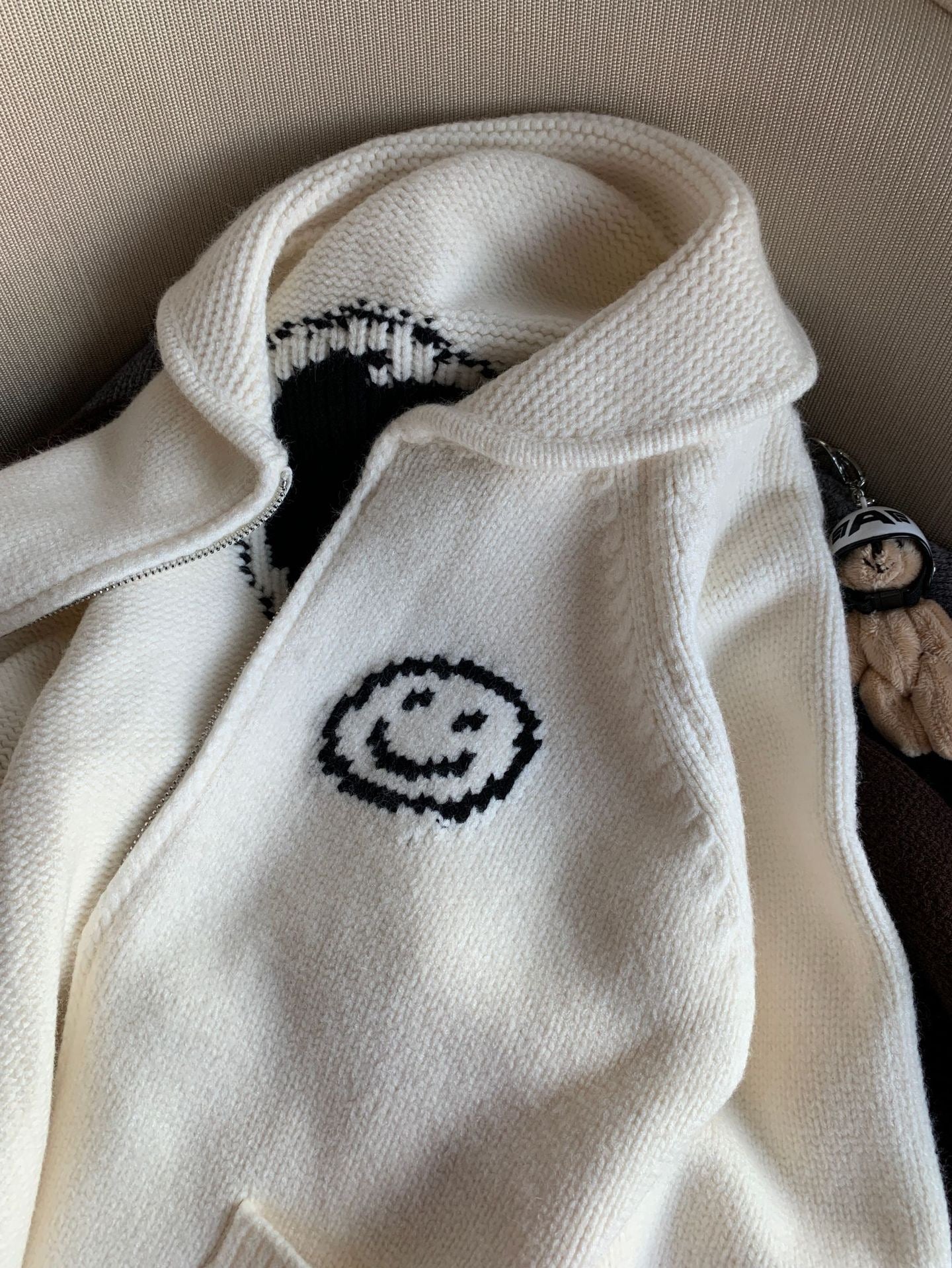 韩系复古笑脸翻领毛衣外套Korean Retro Smiley Sweater Coat