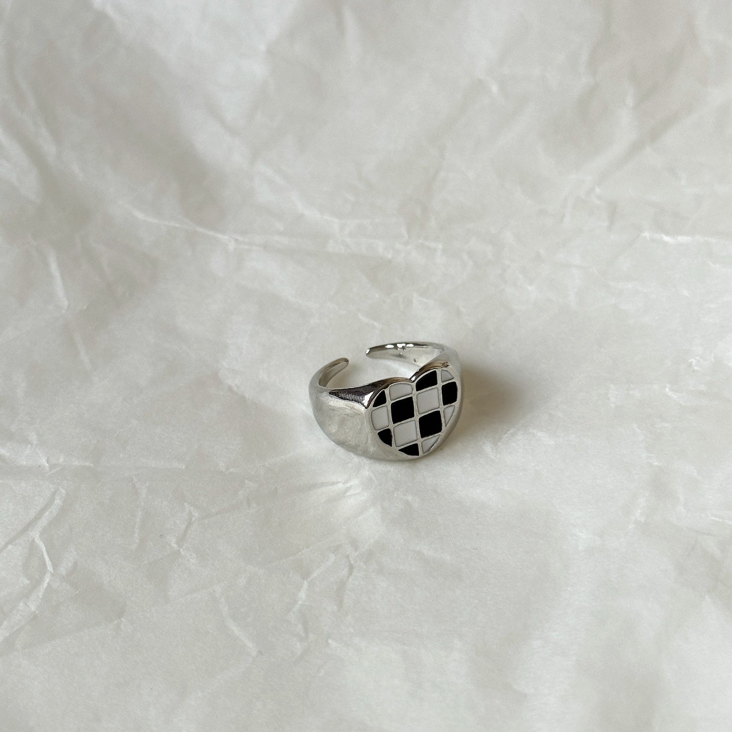 Silver-Plated Ring with Black and White Plaid