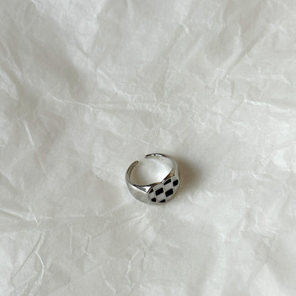 Silver-Plated Ring with Black and White Plaid