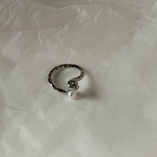 Pearl-Human Decorated Silver Ring