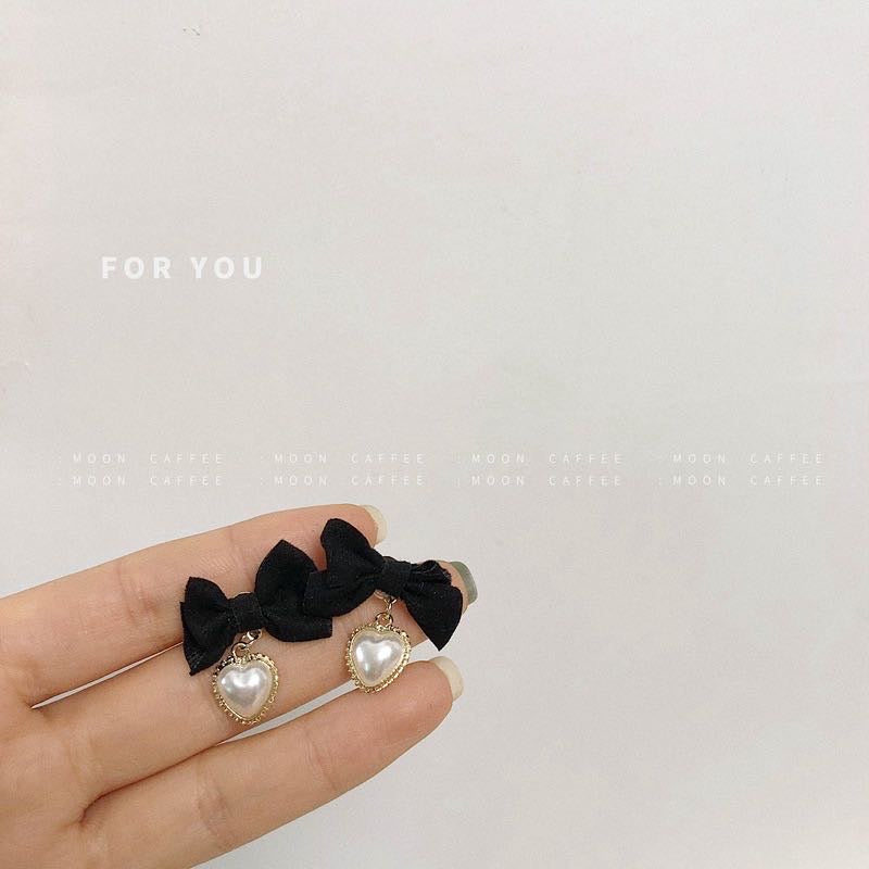 Black Bow-tie Pearl Stud Earrings