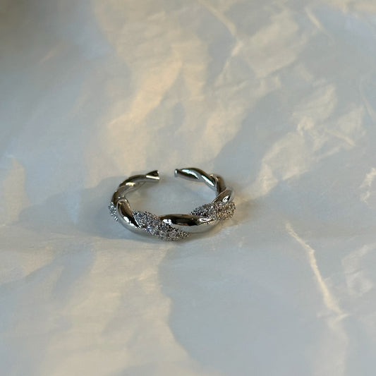 Silver-Plated ring with Diamonds