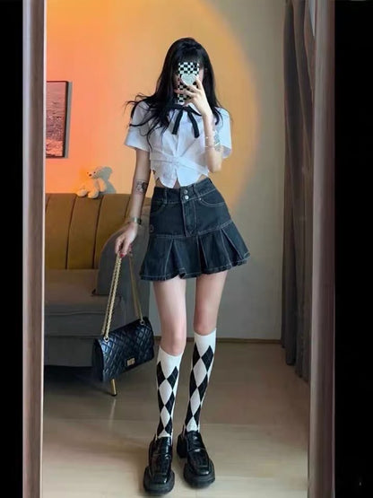 学院风菱格中筒袜Black and White Plaid Knee High Socks