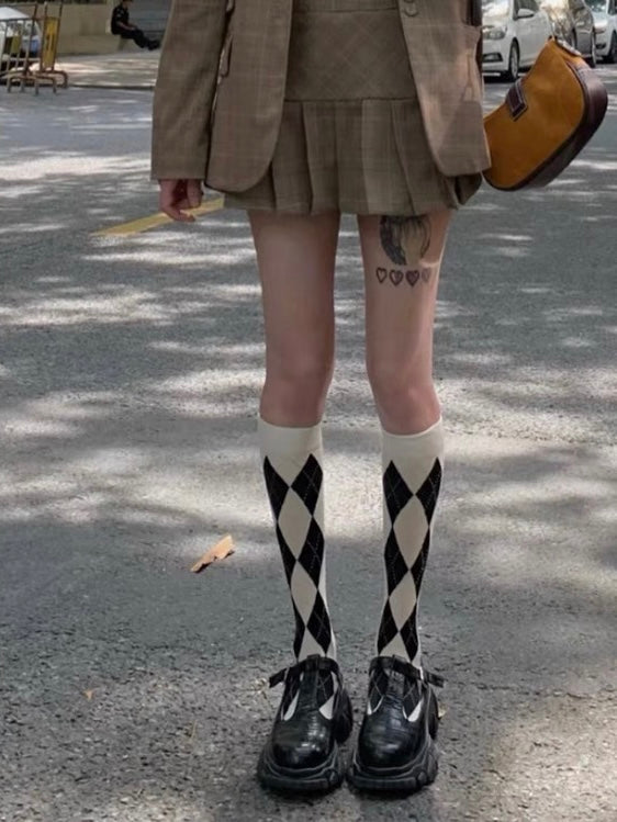 学院风菱格中筒袜Black and White Plaid Knee High Socks