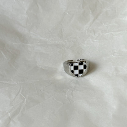 Silver-Plated Ring with Black and White Plaid