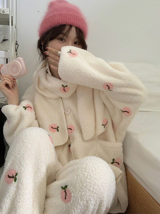 【蜜桃甜心】睡衣三件套White Embroidery Peach Fur Pyjama Set