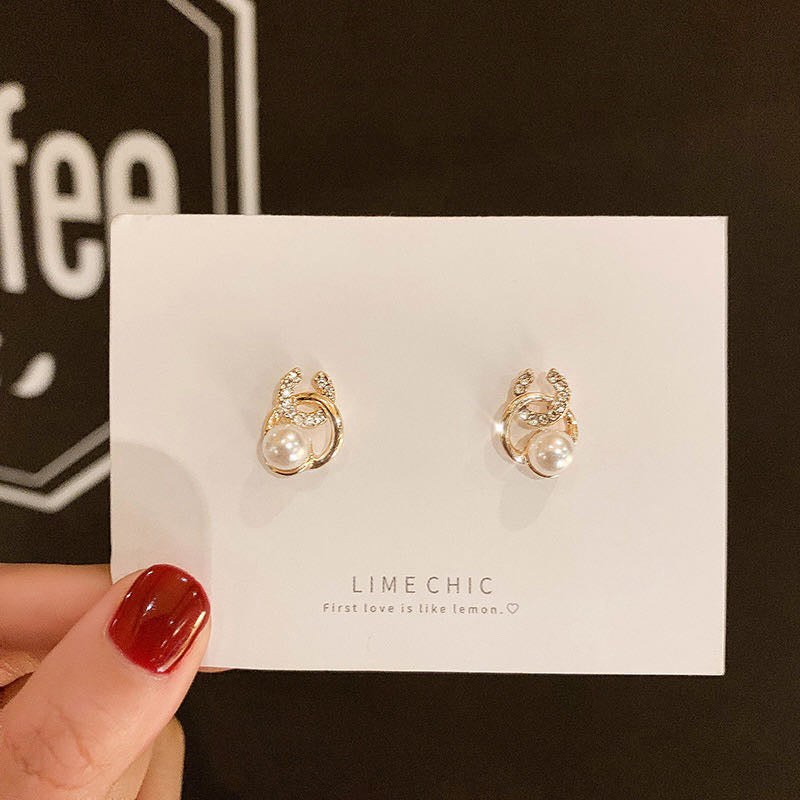 Diamond Stud Earrings with Pearl