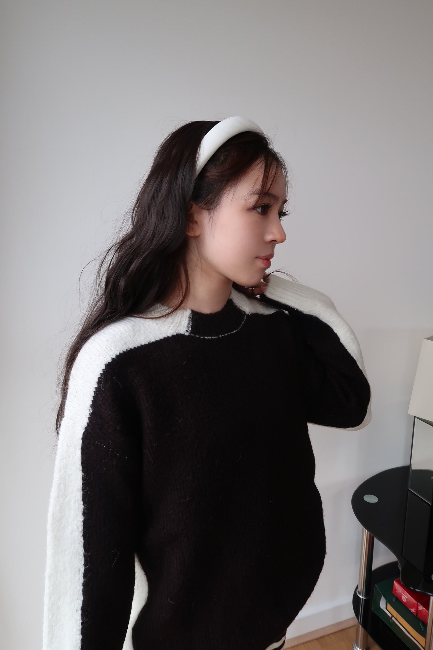 黑白拼色羊毛毛衣Black and White Wool Knit Sweater