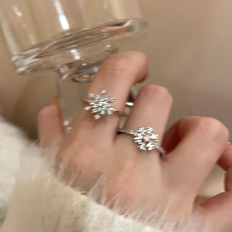 Snow Flake Ring with Diamonds