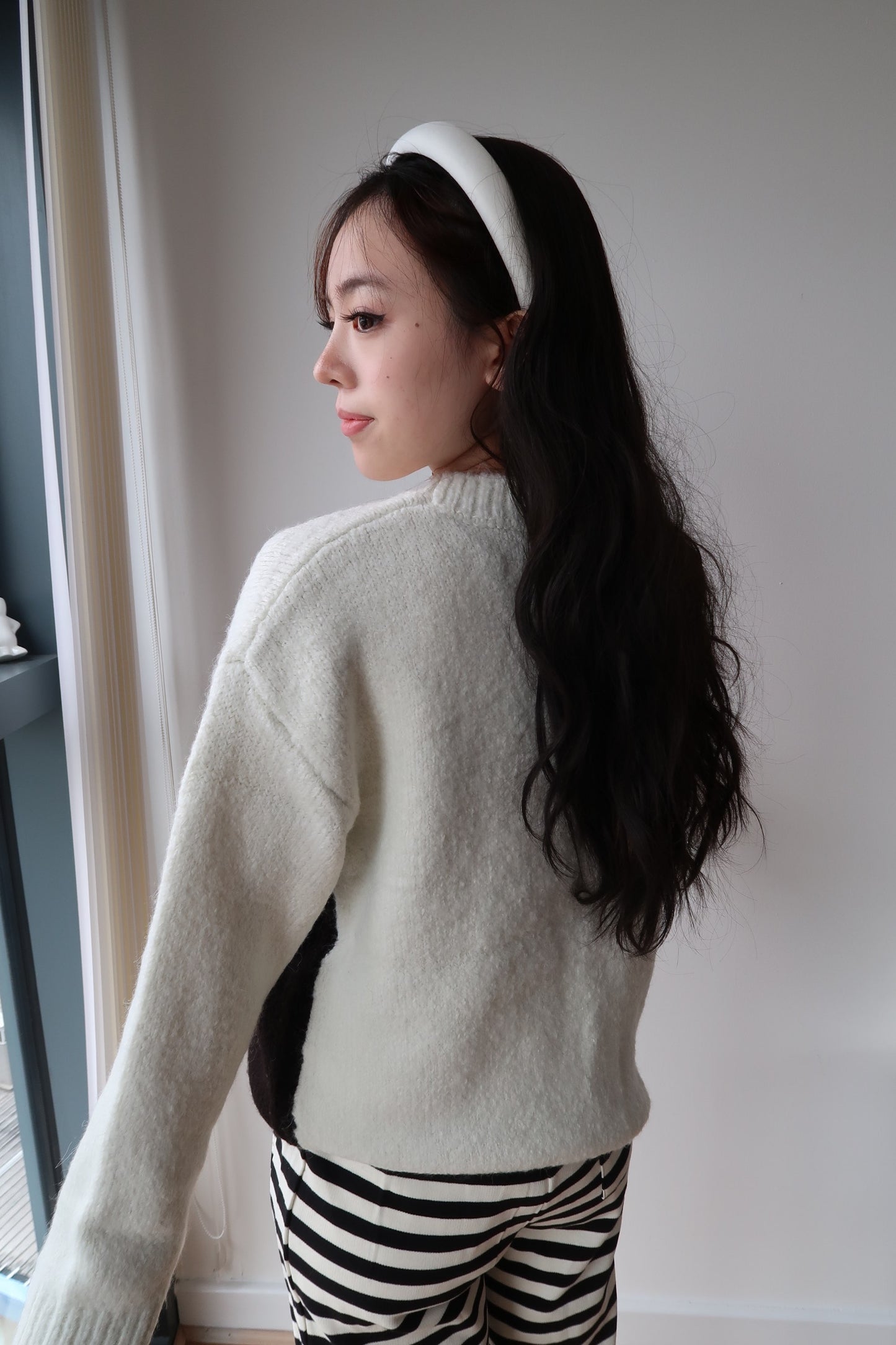 黑白拼色羊毛毛衣Black and White Wool Knit Sweater